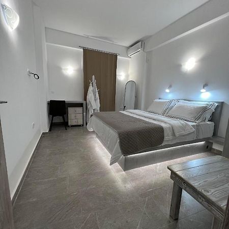 Appartamento Petit Homme By Andreas Perissa  Esterno foto